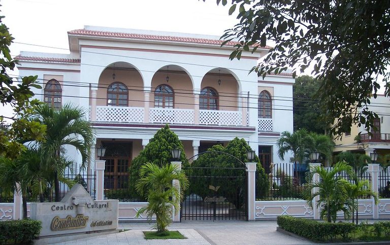 An old house in the Alto Prado neighborhood of Barranquilla