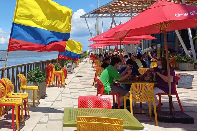 Gran Malecon del Rio waterfront
